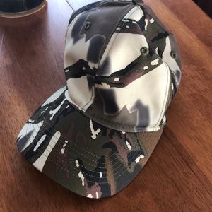 Predator camo hat